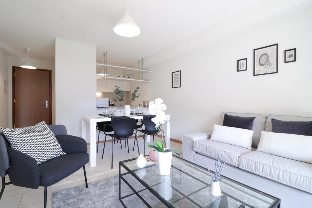 Modern Apartment Close To Martigny Train Station Екстериор снимка